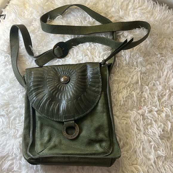 velez Handbags - Vintage Velez leather crossbody bag